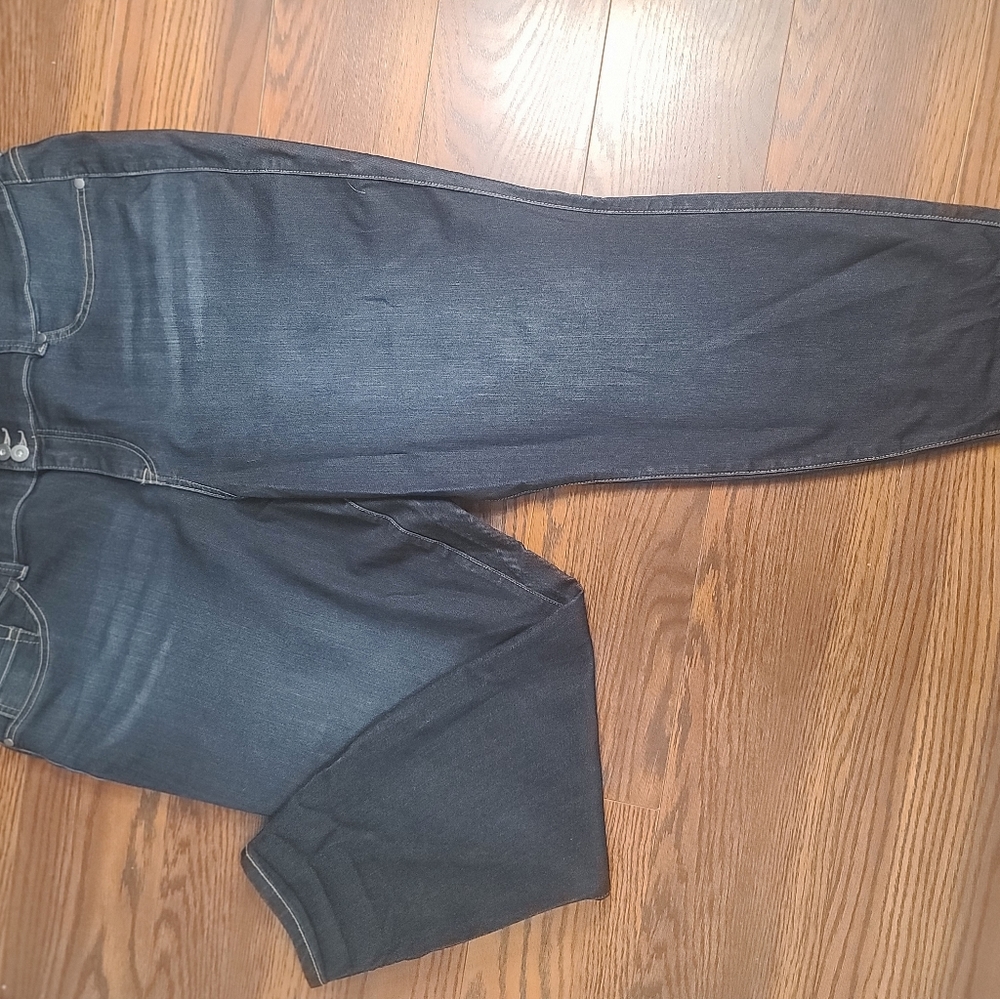 Torrid skinny jeans size 26R